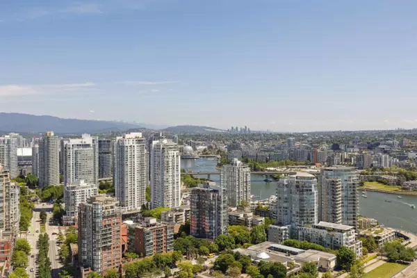 Vancouver, BC V6Z 3A9,1408 Strathmore Mews #4001