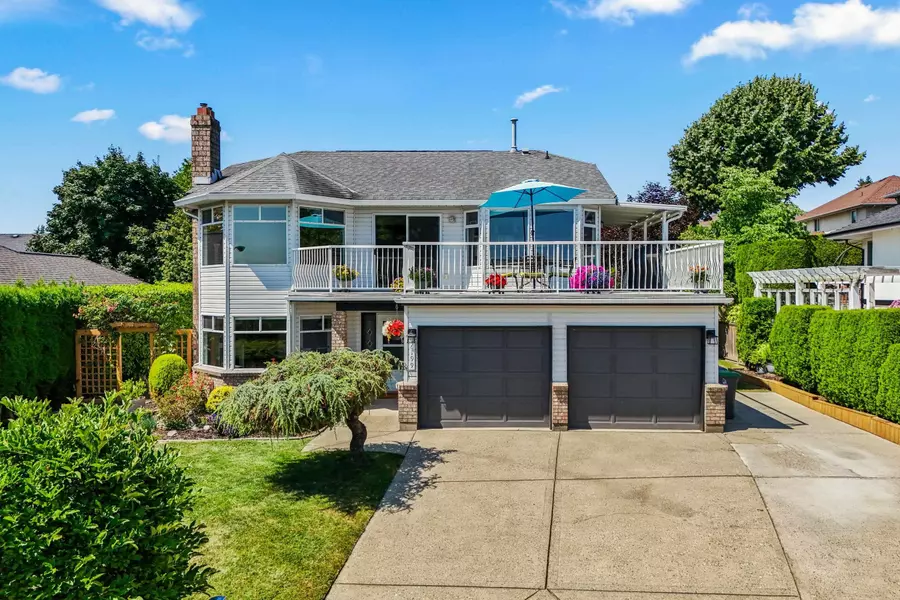 6199 191a ST, Surrey, BC V2S 8C7