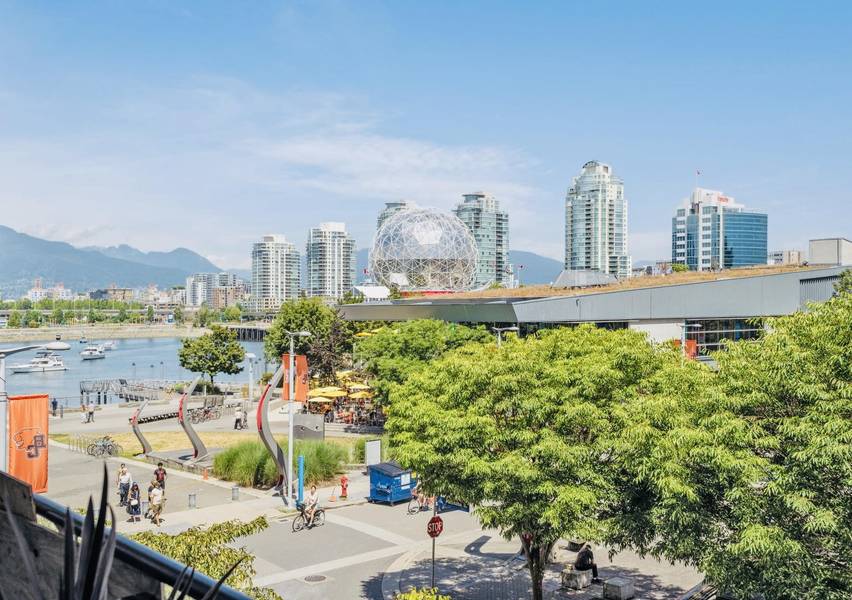 1625 Manitoba ST #302, Vancouver, BC V5Y 0B8