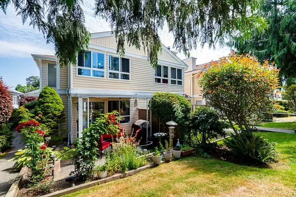 Surrey, BC V3V 7S1,12233 92 AVE #118