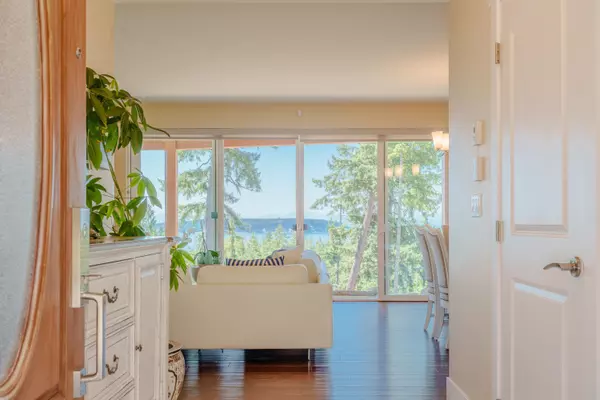 Halfmoon Bay, BC V7Z 1B8,10825 Wood Bay Ridge RD