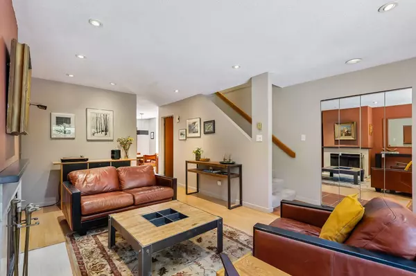 North Vancouver, BC V7M 2P6,2024 Chesterfield AVE