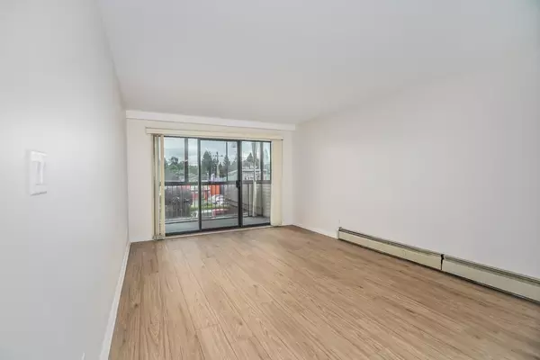 Abbotsford, BC V2S 2J6,33369 Old Yale RD #201
