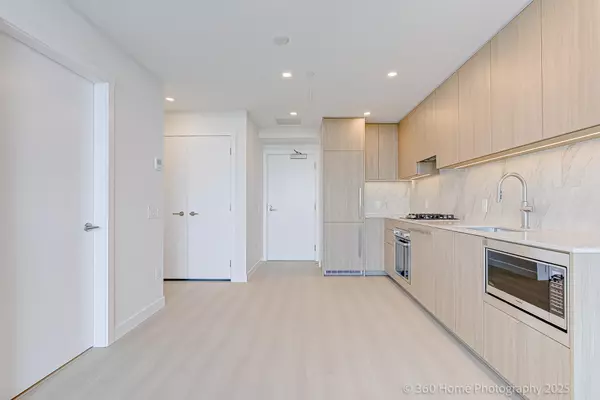 Coquitlam, BC V3J 0T1,626 Claremont ST #2304