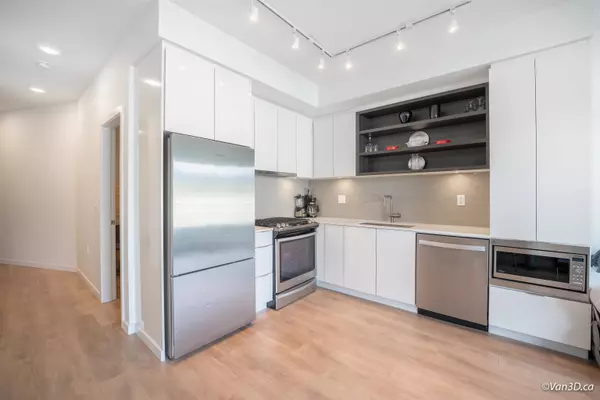 North Vancouver, BC V7M 0G2,725 Marine DR #501