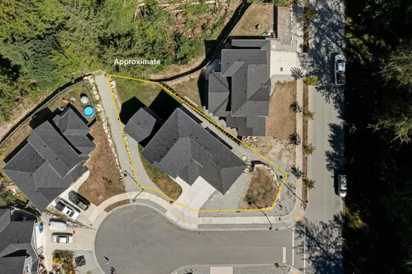 Sechelt, BC V7Z 0P9,6072 Heartwood PL