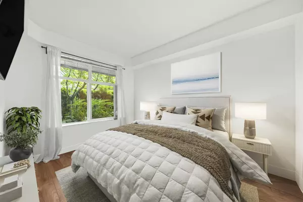 Port Moody, BC V3H 0C1,3240 St Johns ST #106