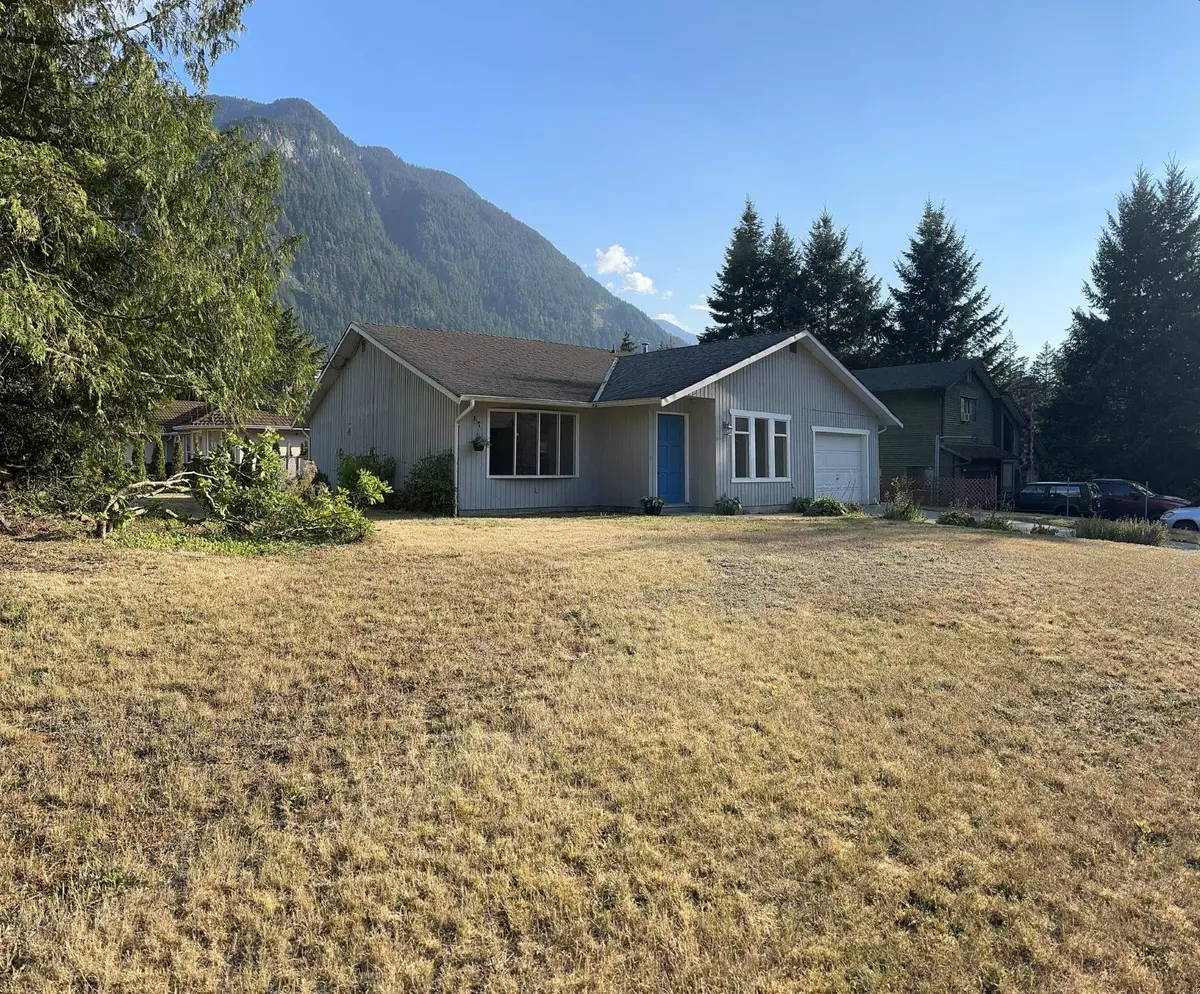 Hope, BC V0X 1L1,65416 Skylark DR