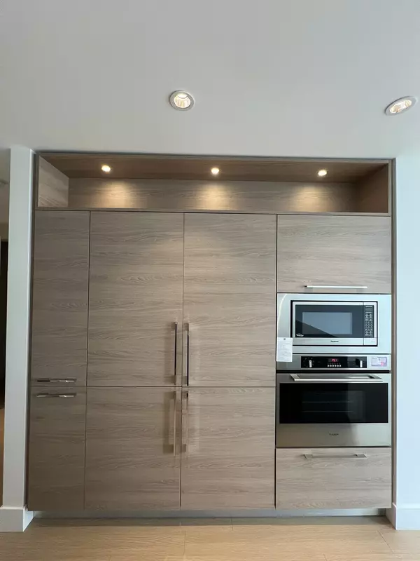 Burnaby, BC V3N 0G9,7388 Kingsway #903