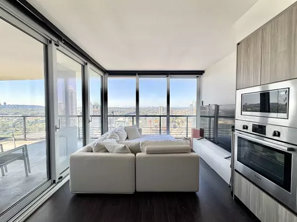 4720 Lougheed HWY #3211, Burnaby, BC V5C 0M8