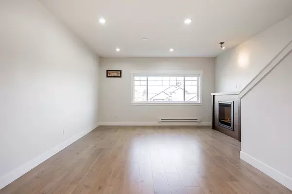 Abbotsford, BC V2T 5P5,30748 Cardinal AVE #6