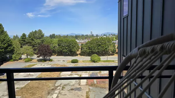 6950 Nicholson RD #512, Delta, BC V4E 0A8