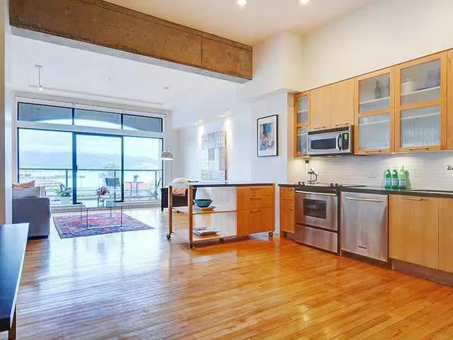 345 Water ST #xxx, Vancouver, BC V6B 1B8