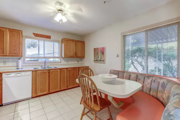Surrey, BC V3W 5B5,8078 King George BLVD #21