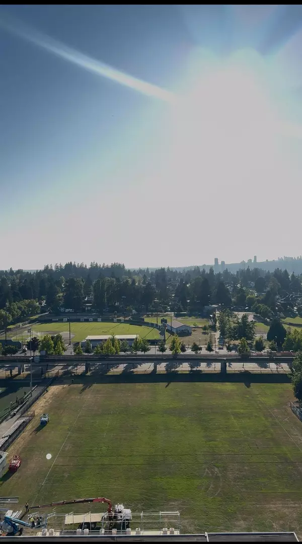Surrey, BC V3T 0S3,10626 City Pkwy #1510