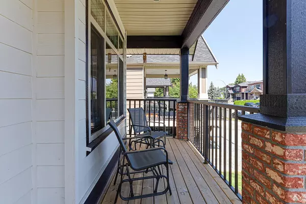 New Westminster, BC V3M 5P1,238 Phillips ST