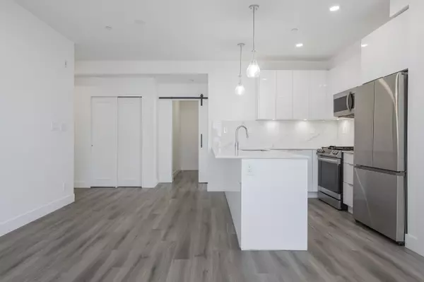 Langley, BC V2Y 2B7,8447 202 ST #A202