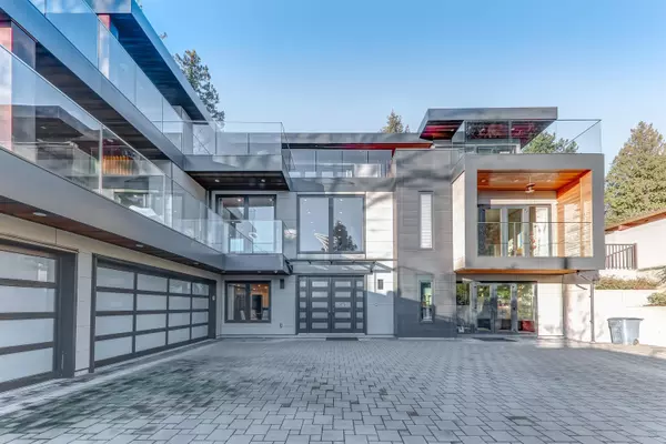 West Vancouver, BC V7T 2J1,1497 Queens AVE