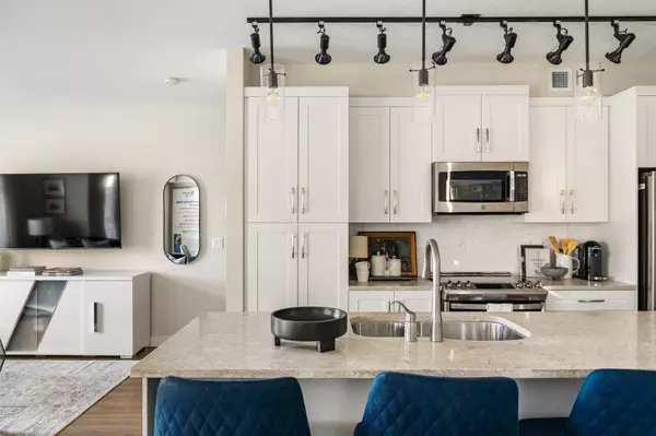 Langley, BC V2Y 4M7,8233 208b ST #A533