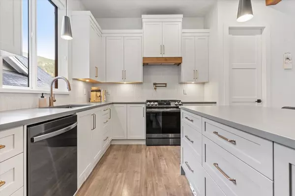 1880 Columbia Valley RD #74 Cultus Lake, BC V2R 6G8