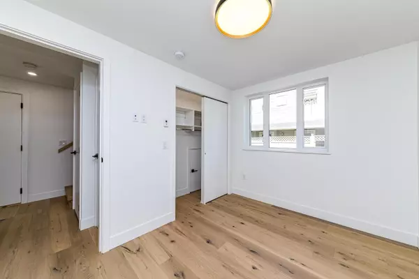 Vancouver, BC V5R 3W3,5447 Killarney ST