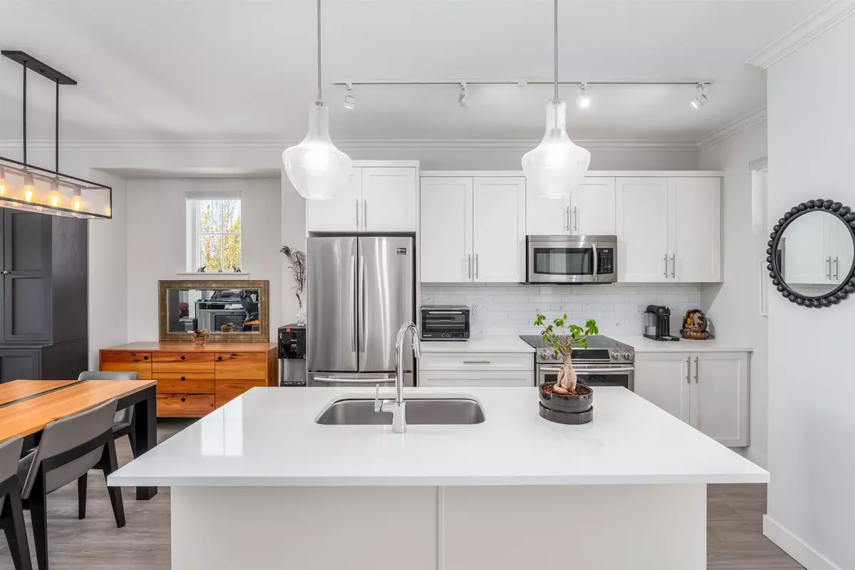 Surrey, BC V3X 0J5,6030 142 ST #107