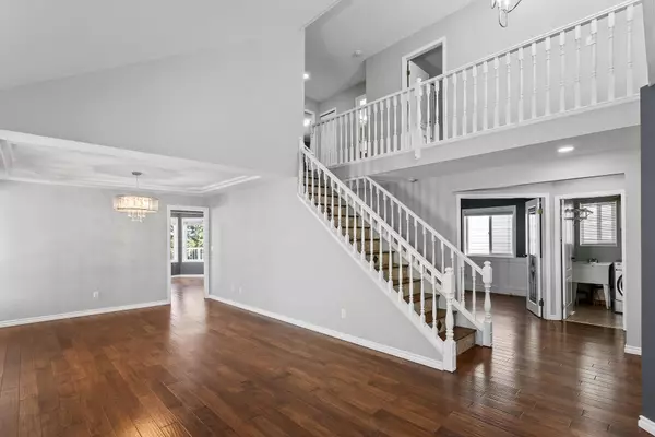 Port Coquitlam, BC V3C 5X4,1252 Gateway PL