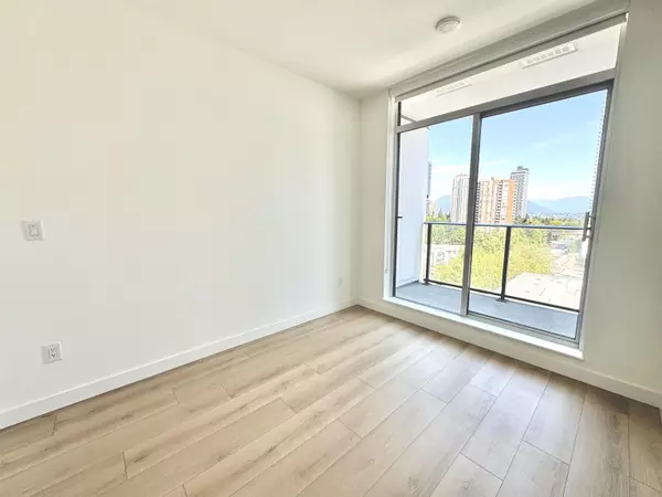 Burnaby, BC V5H 0L3,6468 Willingdon AVE #1007
