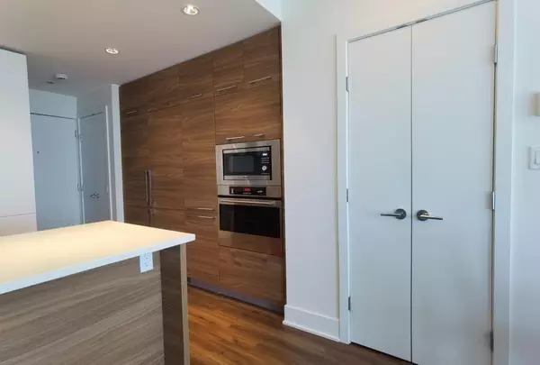 Coquitlam, BC V3B 0H9,1188 Pinetree WAY #1810