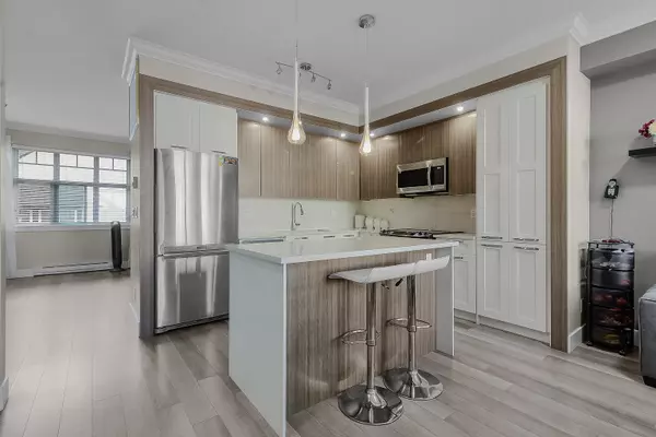 Surrey, BC V3X 1B8,6350 142 ST #63