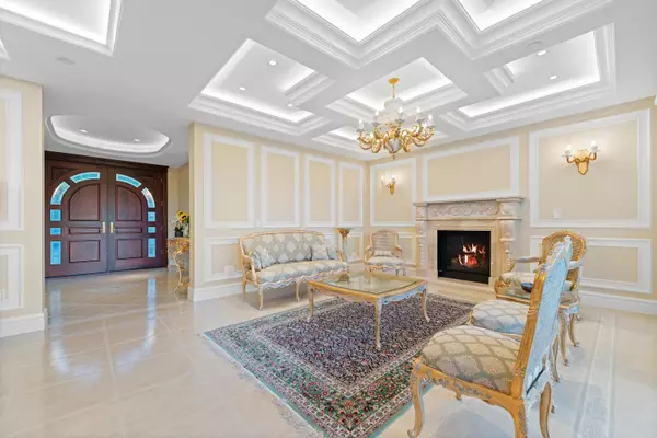 West Vancouver, BC V7V 2J1,2540 Mathers AVE