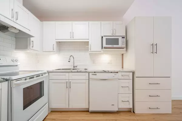 Langley, BC V1M 4A7,8888 202 ST #115
