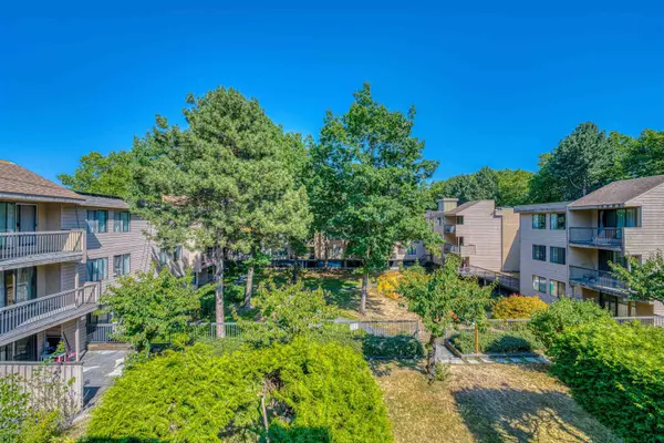 Richmond, BC V6X 3E5,5500 Cooney RD #306