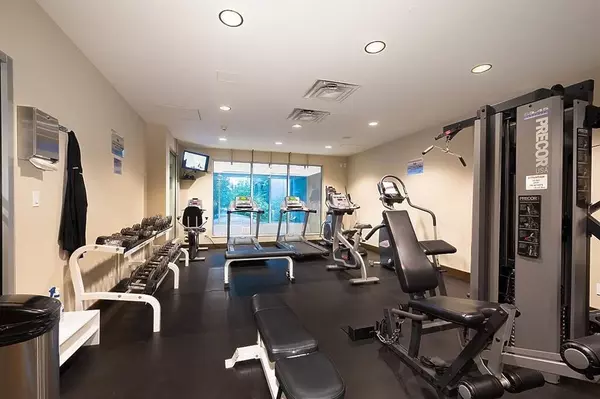 Vancouver, BC V6G 3K1,499 Broughton ST #704