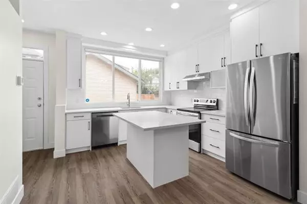 Maple Ridge, BC V2W 1Y2,10320 243 St