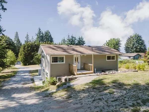 Gibsons, BC V0N 1V7,970 Cemetery RD