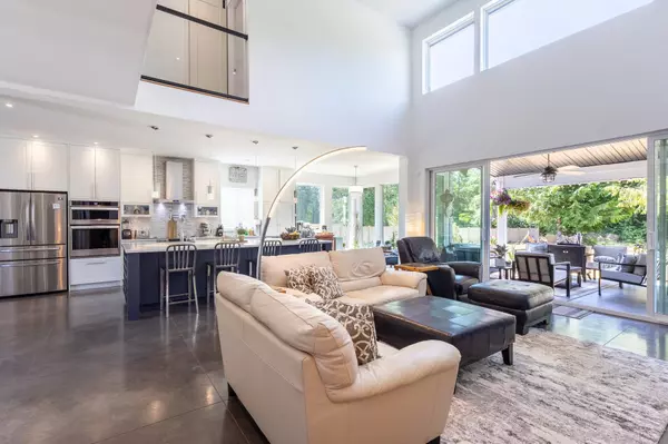421 Solaz PL Gibsons, BC V0N 1V5