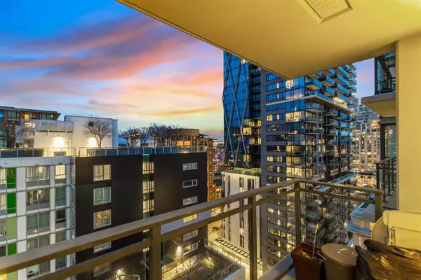 Vancouver, BC V6B 1X9,1082 Seymour ST #1606