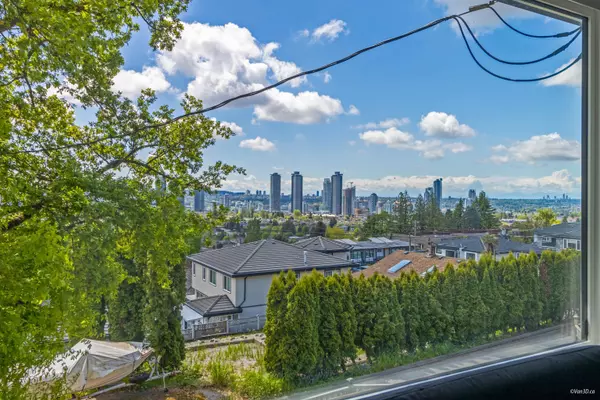 Burnaby, BC V5B 1N3,5252 Empire DR