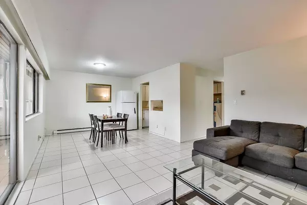 Burnaby, BC V5B 1W7,5642 Broadway
