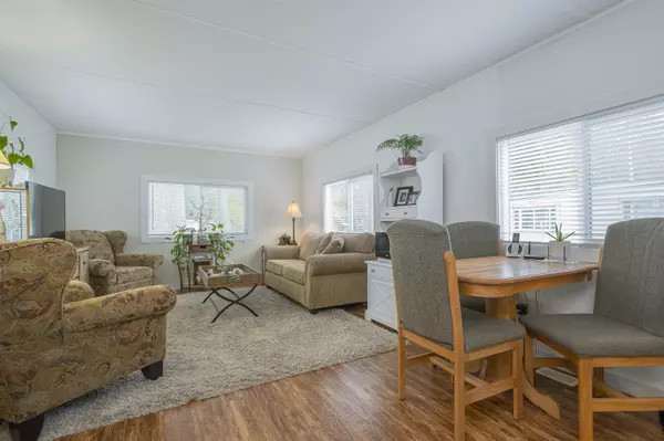 Langley, BC V2Z 2A1,20071 24 AVE #49