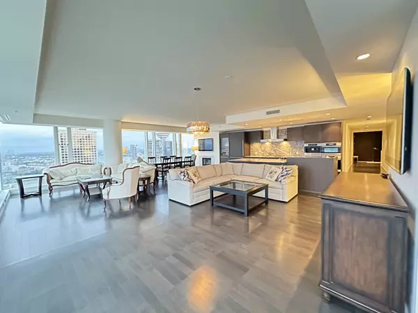 1011 W Cordova ST #3301 Vancouver, BC V6C 0B2