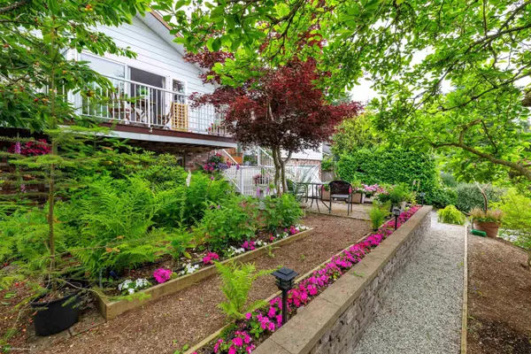 Delta, BC V4E 1G8,11073 Lawrie CRES