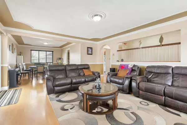 Surrey, BC V3W 2C8,12302 68 AVE