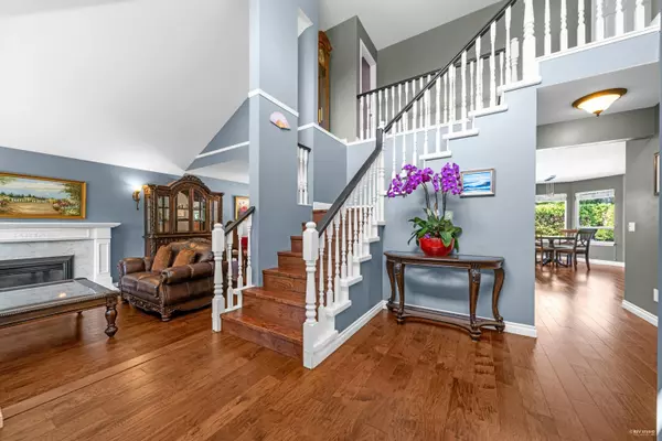 Surrey, BC V4A 8Z8,15033 21b AVE