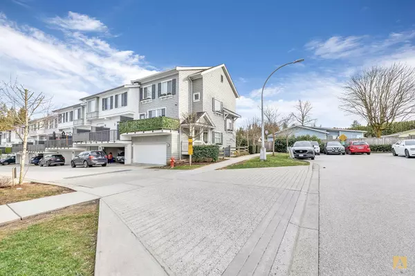 Surrey, BC V3W 1H9,8130 136a ST #132