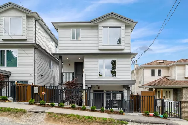 3090 Vanness AVE #2, Vancouver, BC V5R 5A1