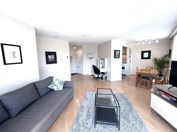 Vancouver, BC V6R 2J3,4691 W 10th AVE #303