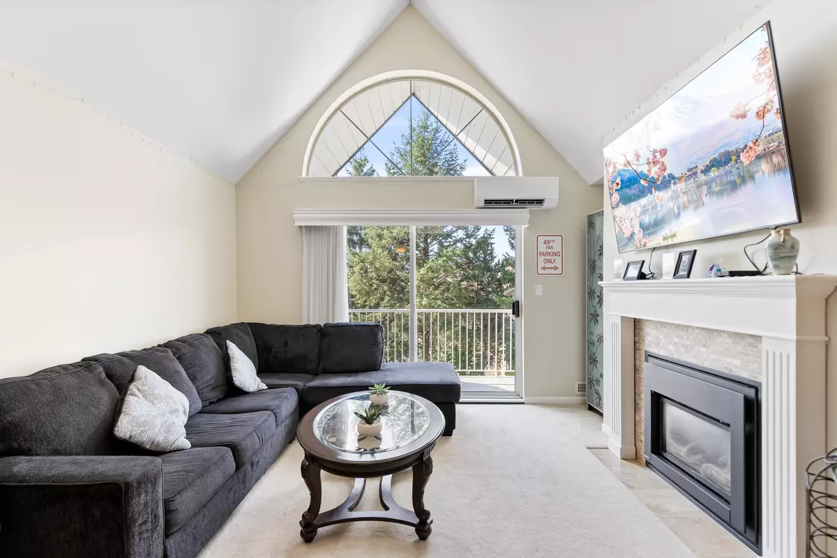 Maple Ridge, BC V2X 0J7,11601 227 ST #303