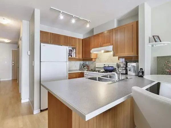 Vancouver, BC V6K 4T6,2688 Vine ST #305